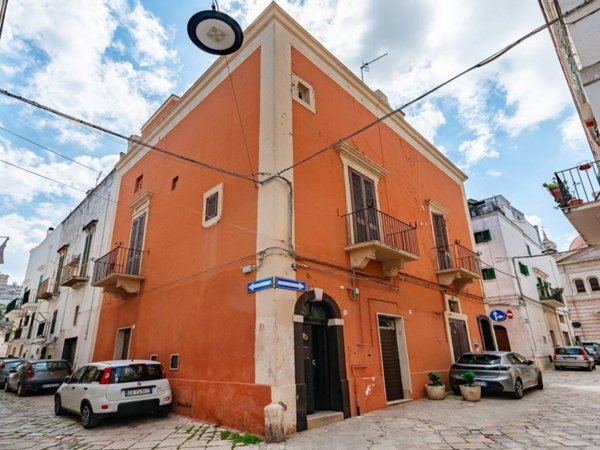 casa indipendente in vendita a Fasano