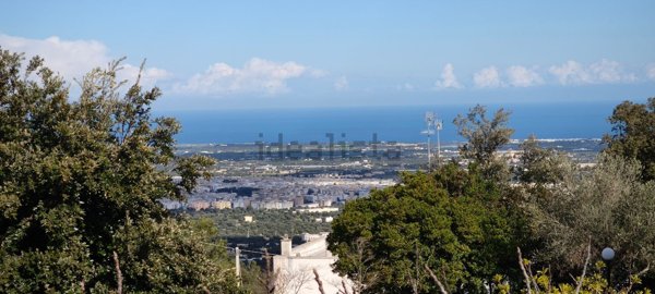 casa indipendente in vendita a Fasano in zona Laureto
