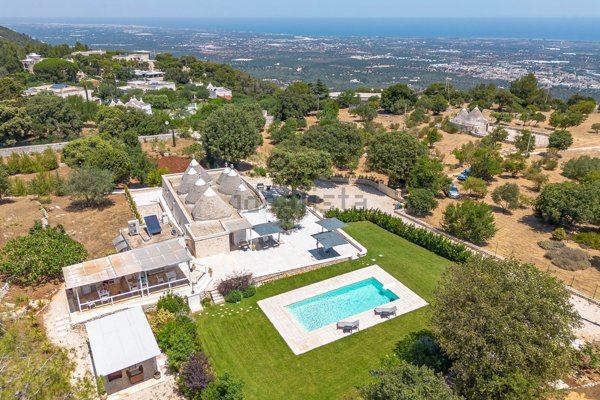 casa indipendente in vendita a Fasano