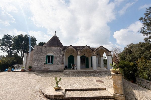 casa indipendente in vendita a Fasano