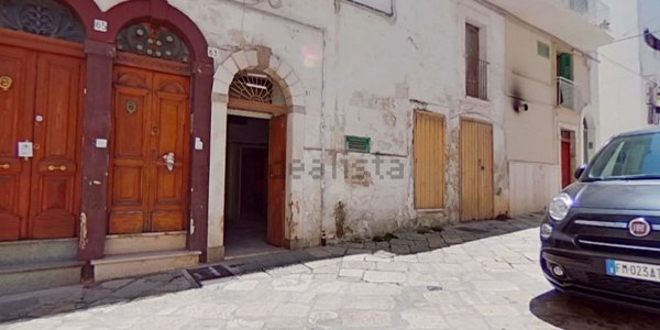 casa indipendente in vendita a Fasano