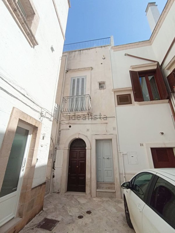 casa indipendente in vendita a Fasano