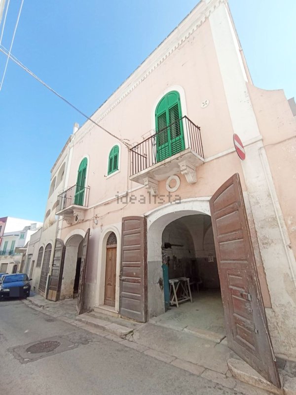 casa indipendente in vendita a Fasano