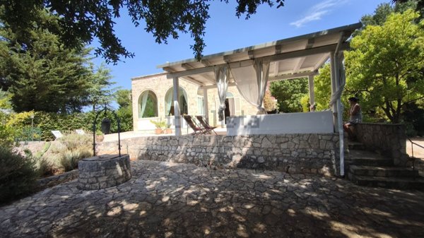 casa indipendente in vendita a Fasano