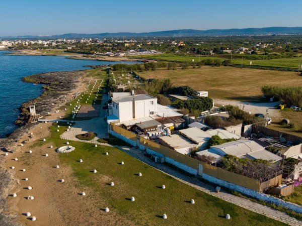 negozio in vendita a Fasano in zona Savelletri