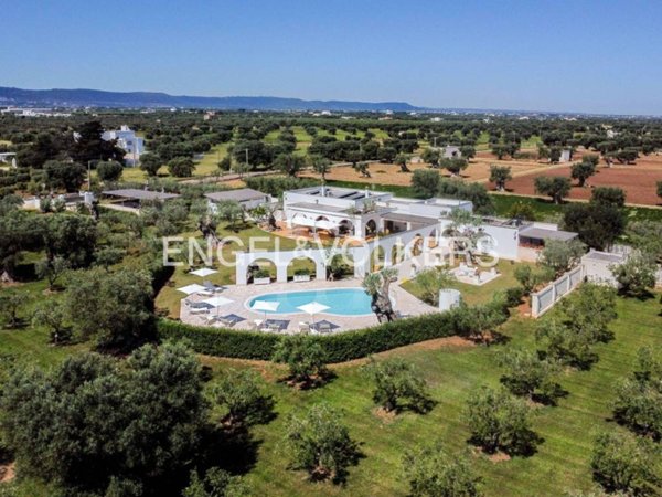 casa indipendente in vendita a Fasano in zona Savelletri