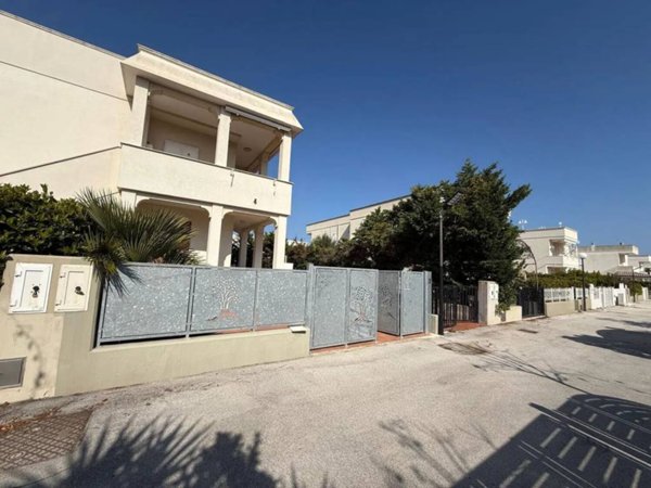 appartamento in vendita a Fasano in zona Torre Canne