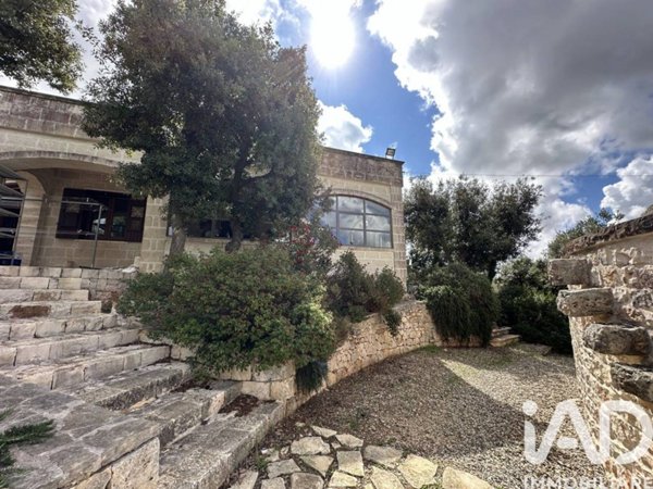 casa indipendente in vendita a Fasano