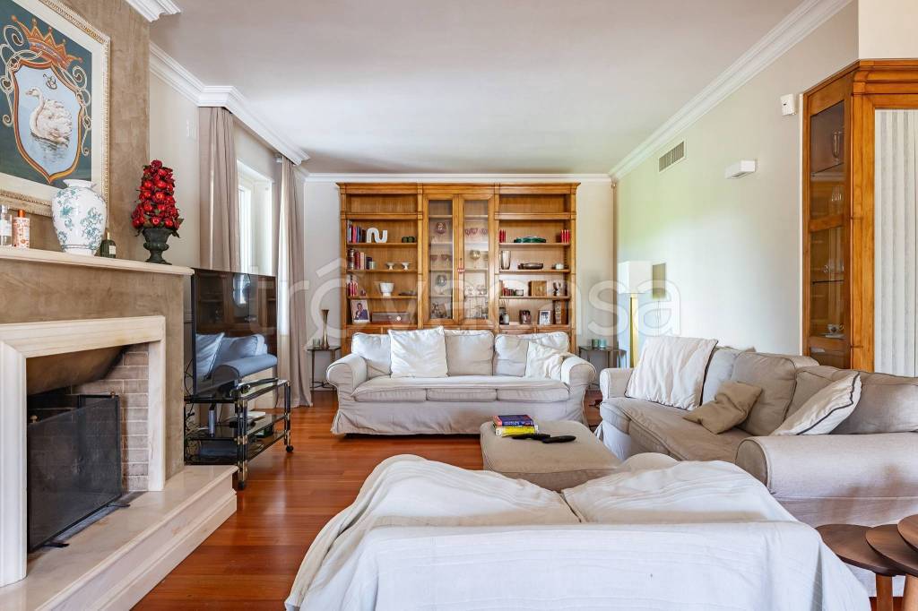casa indipendente in vendita a Fasano