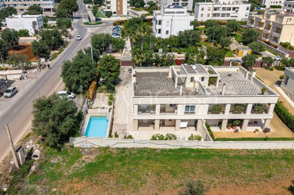 casa indipendente in vendita a Fasano