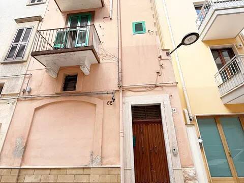casa indipendente in vendita a Fasano