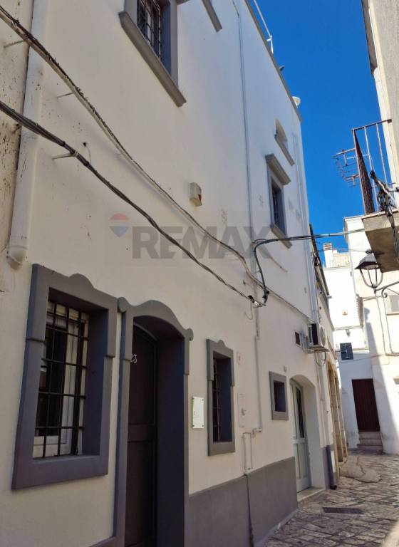 casa indipendente in vendita a Fasano