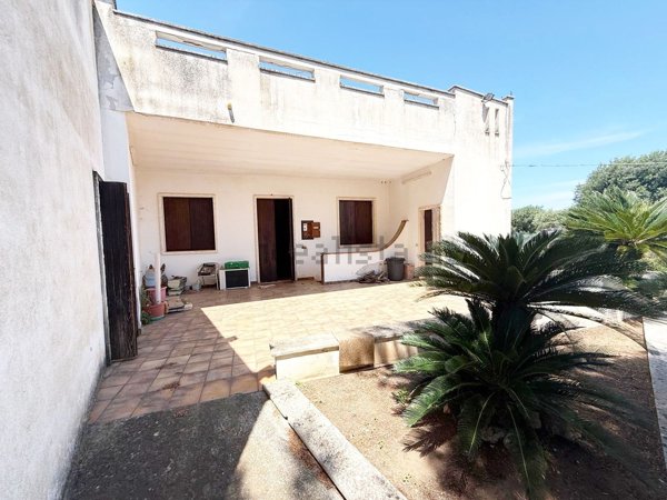 casa indipendente in vendita a Fasano