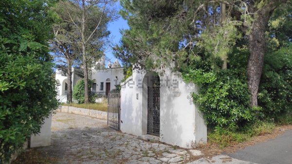 casa indipendente in vendita a Fasano in zona Laureto