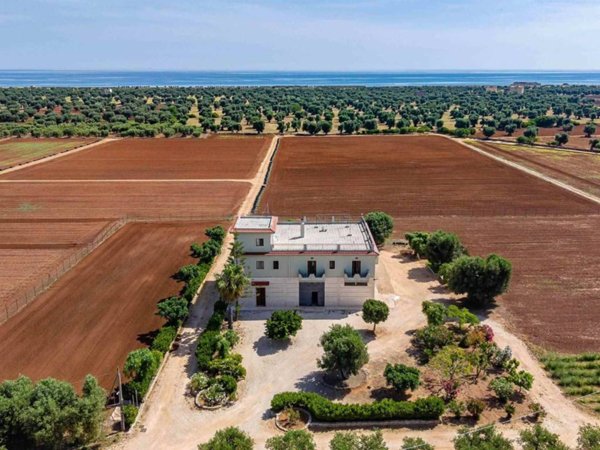 casa indipendente in vendita a Fasano in zona Savelletri