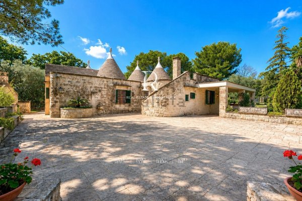 casa indipendente in vendita a Fasano