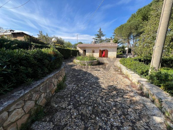 appartamento in vendita a Fasano in zona Canale di Pirro
