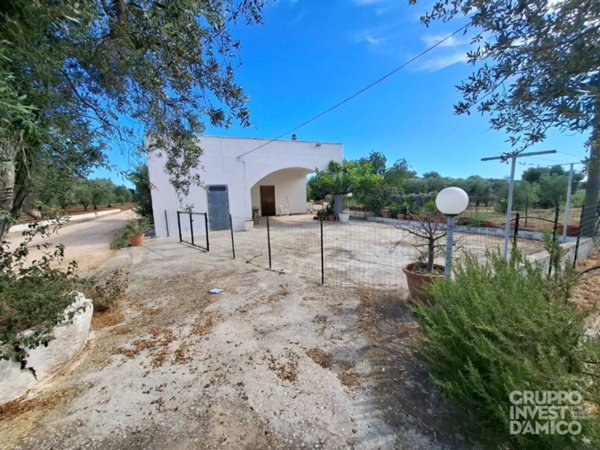 casa indipendente in vendita a Fasano