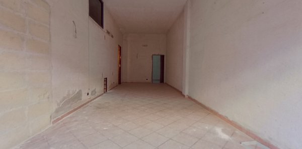 locale commerciale in vendita a Fasano