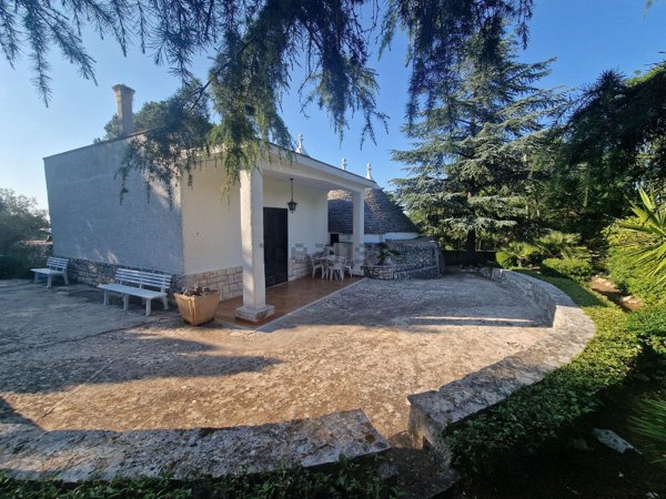 casa indipendente in vendita a Fasano
