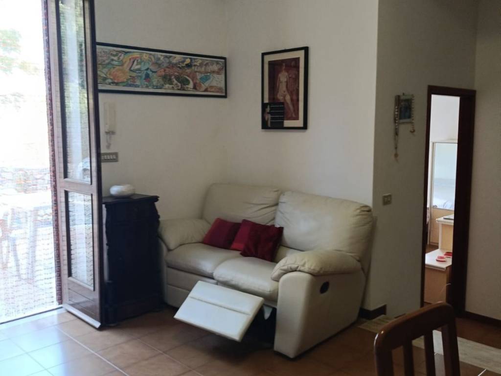 casa indipendente in vendita a Fasano in zona Laureto
