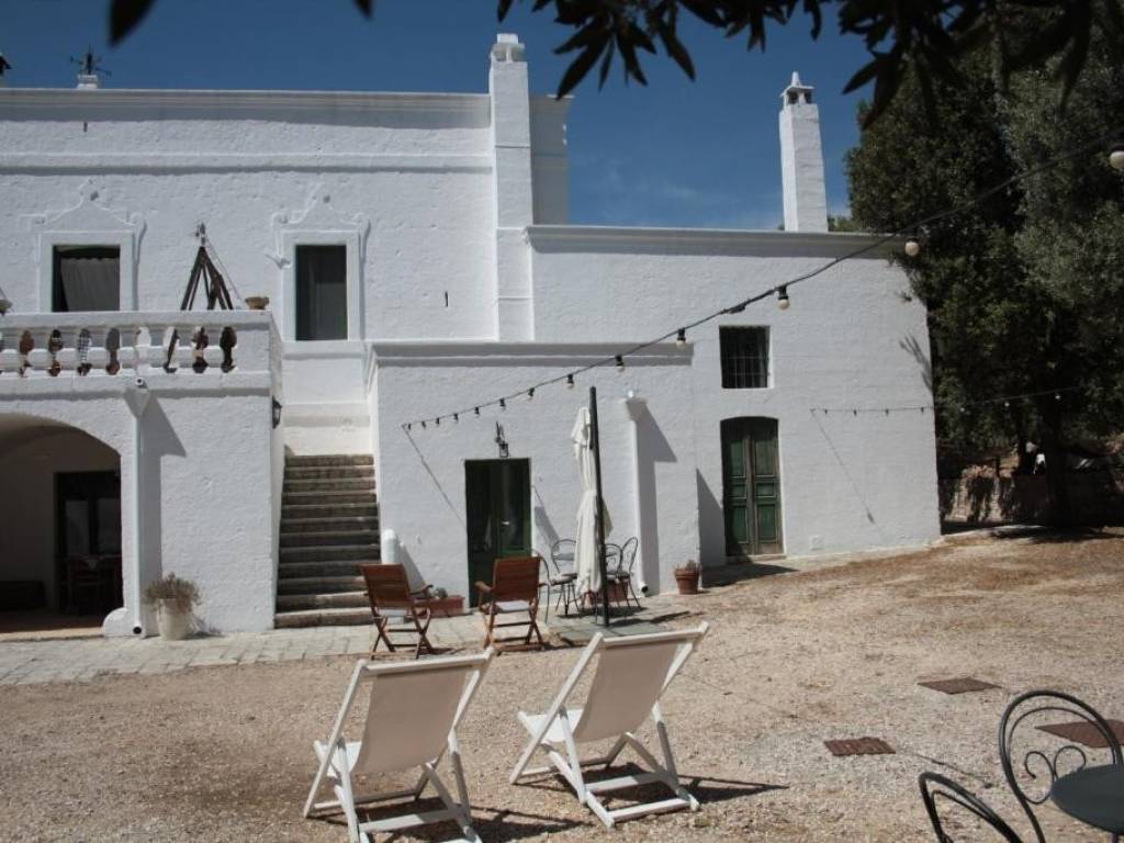 casa indipendente in vendita a Fasano