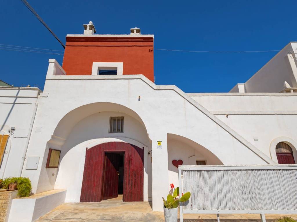 casa indipendente in vendita a Fasano in zona Montalbano