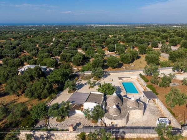 casa indipendente in vendita a Fasano