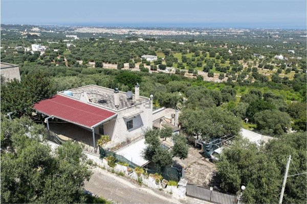 casa indipendente in vendita a Fasano