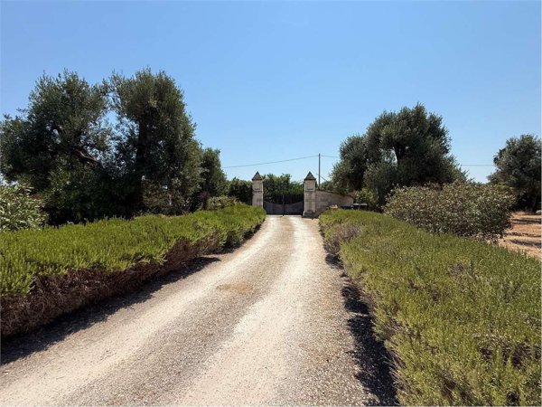 casale in vendita a Fasano