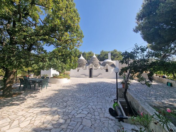 casa indipendente in vendita a Fasano