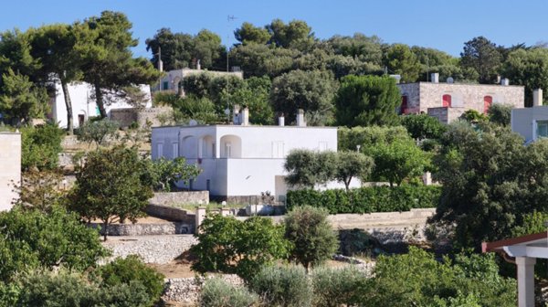 casa indipendente in vendita a Fasano in zona Laureto