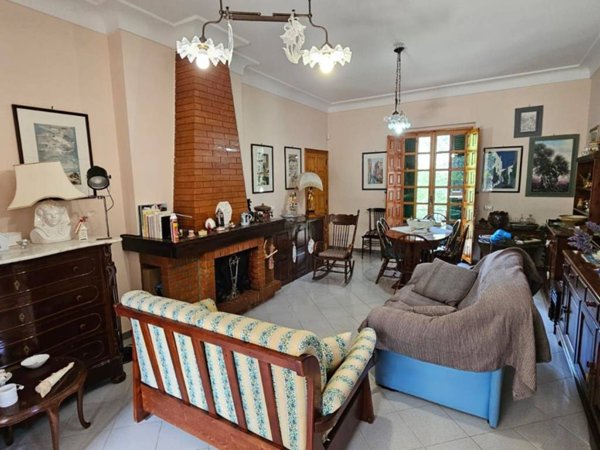 casa indipendente in vendita a Fasano in zona Laureto