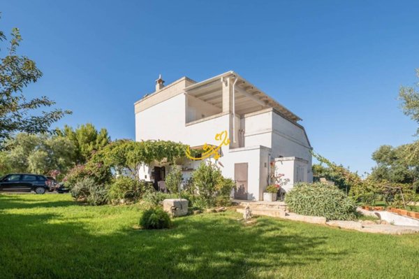 casa indipendente in vendita a Fasano