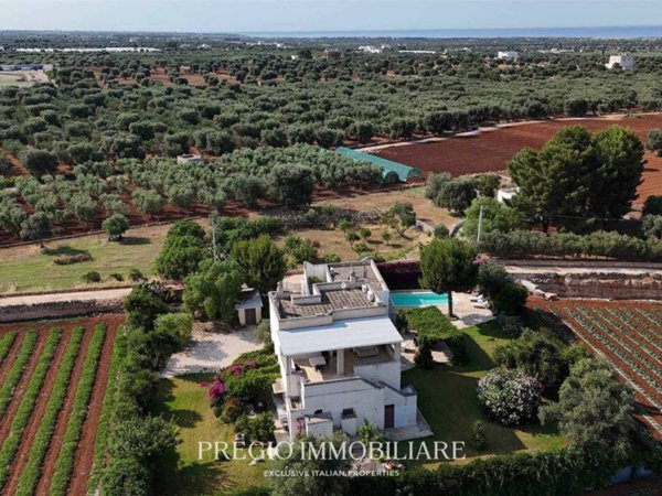 casa indipendente in vendita a Fasano