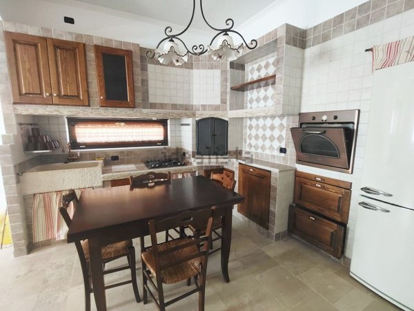 casa indipendente in vendita a Fasano in zona Pezze di Greco