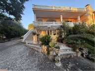 casa indipendente in vendita a Fasano