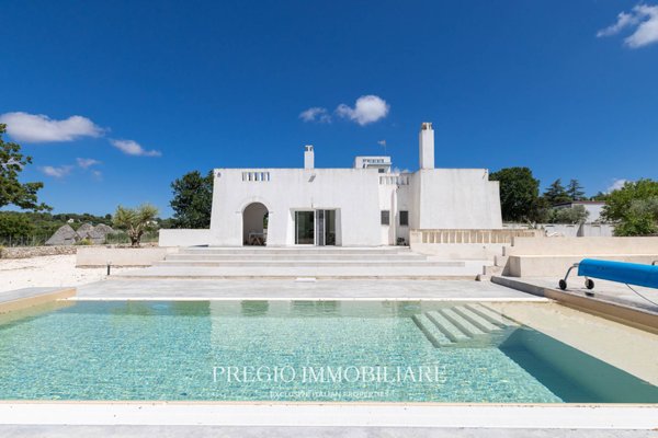 villa in vendita a Fasano in zona Laureto