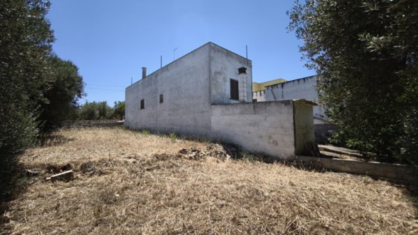 casa indipendente in vendita a Fasano in zona Montalbano