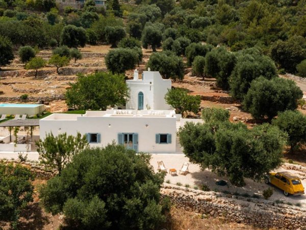 casa indipendente in vendita a Fasano