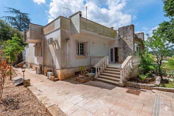 casa indipendente in vendita a Fasano in zona Canale di Pirro