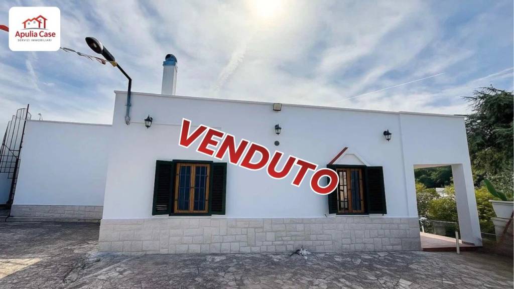 casa indipendente in vendita a Fasano