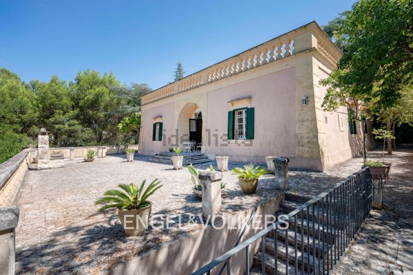 casa indipendente in vendita a Fasano in zona Laureto
