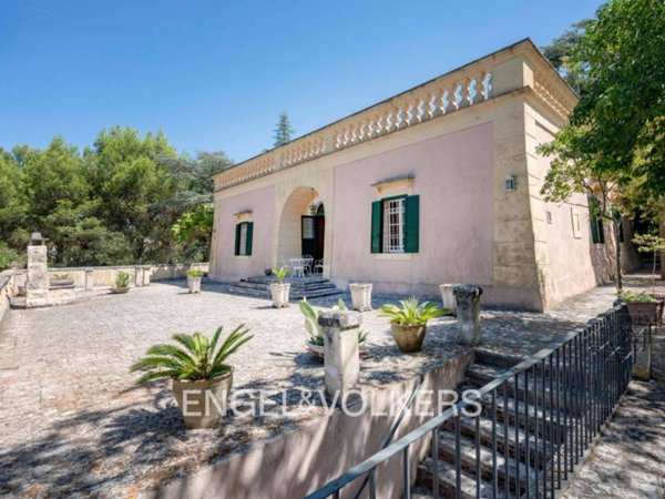 casa indipendente in vendita a Fasano in zona Laureto