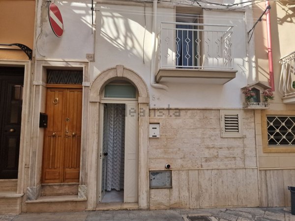 casa indipendente in vendita a Fasano