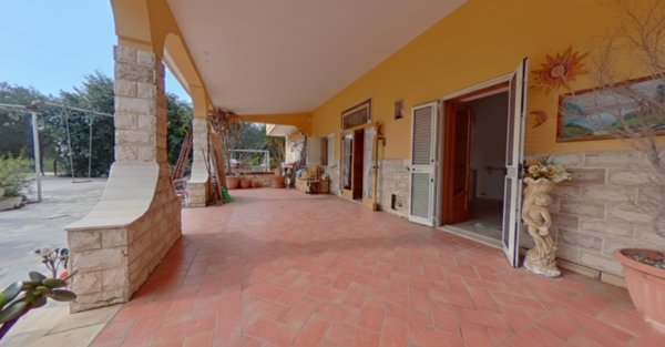 casa indipendente in vendita a Fasano