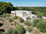 casa indipendente in vendita a Fasano