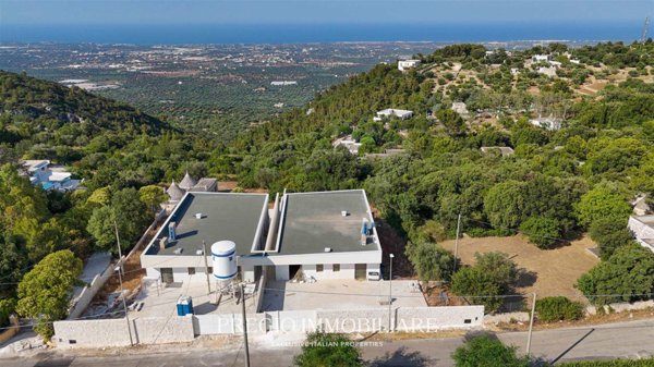 casa indipendente in vendita a Fasano