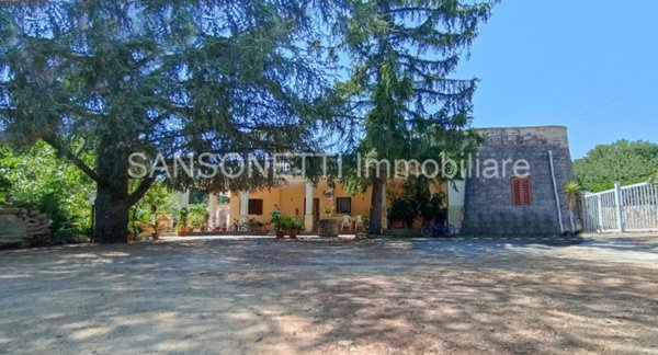 casa indipendente in vendita a Fasano in zona Canale di Pirro