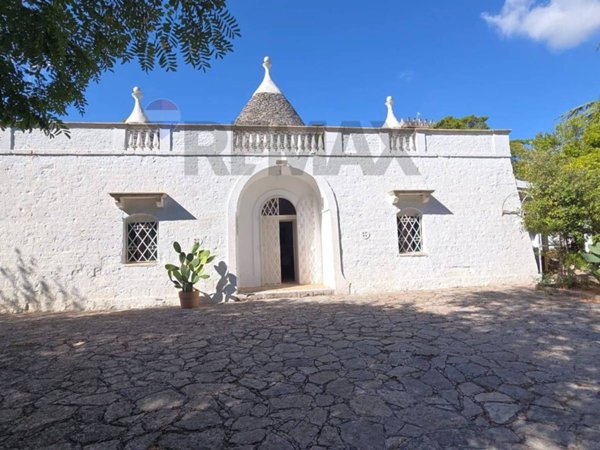 casa indipendente in vendita a Fasano